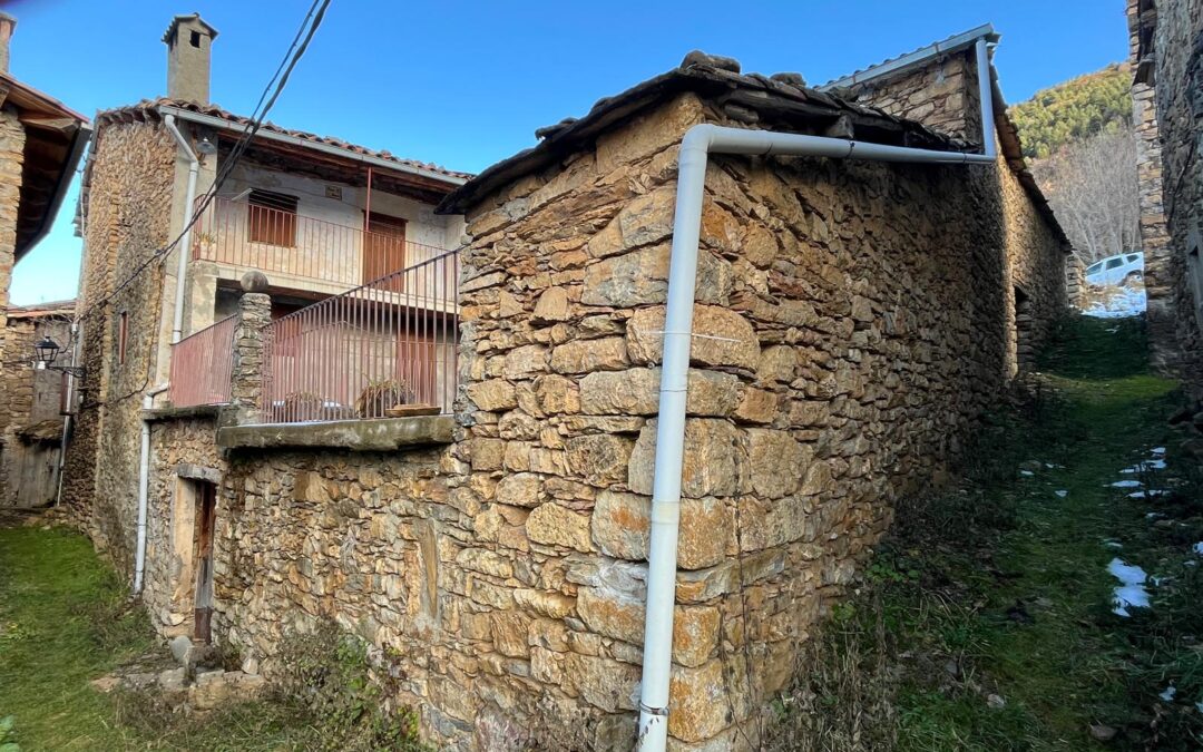 CASA PARA REFORMAR EN IRGO